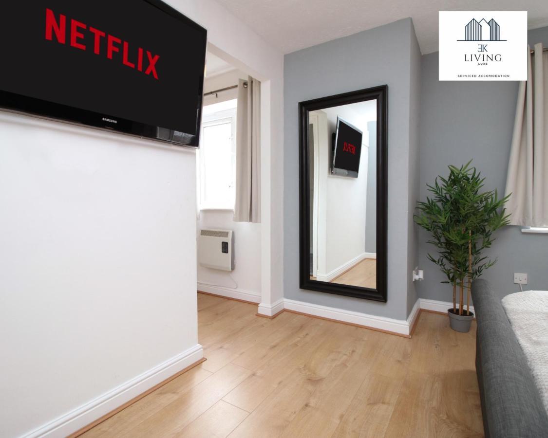 Spacious 3 Bedroom Duplex Apartment On Cardiff Bay - Free Parking & Wifi By Ekliving Luxe Short Lets & Serviced Accommodation Εξωτερικό φωτογραφία
